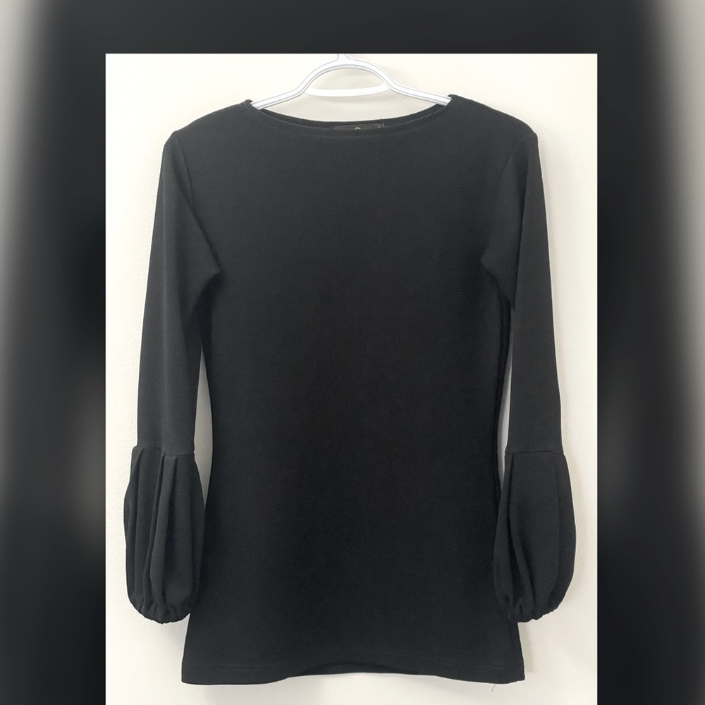 Puffy long sleeve top